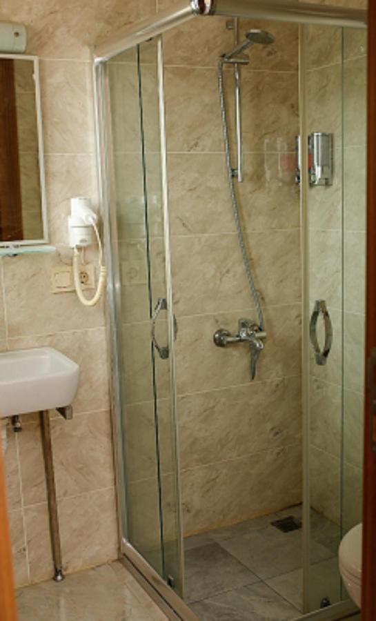 The Istanbul Hermes Park Inn Esterno foto